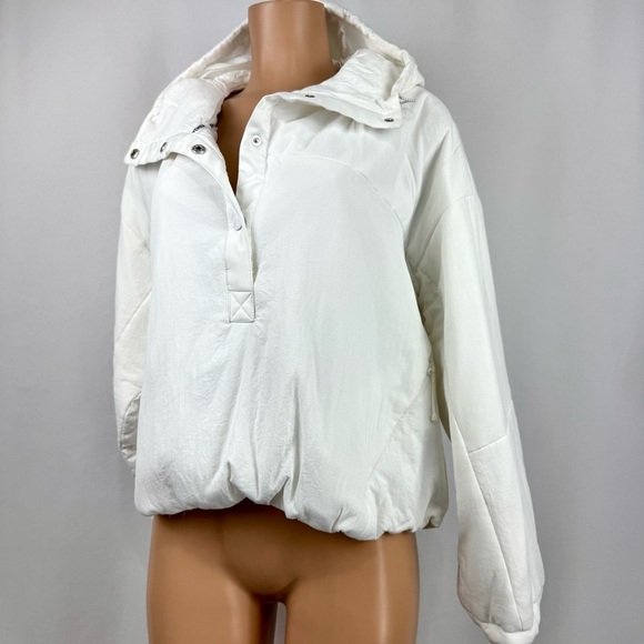Free People Movement NEW Women’s Sz XS Soft White 1/4 Snap Hooded Puffer Jacket - Picture 9 of 15